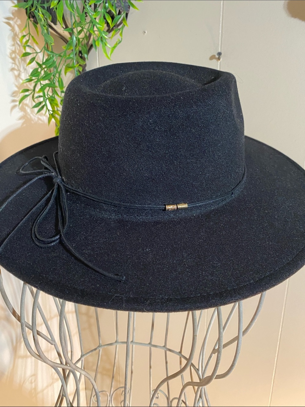 Wide Brim Felt Hat in Black - Classic Women's Accessory
